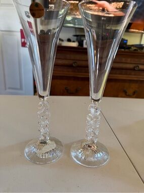 Cristal d Arques - Elegant Twisted Stem Crystal Champagne Flutes - Clear
